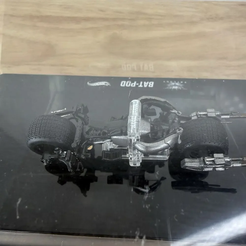 Hot Wheels Elite Bat Pod 1:43 The Dark Knight Trilogy